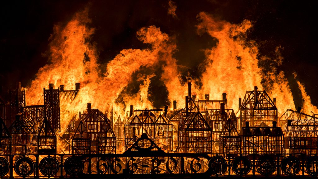 Watch Set The Thames On Fire Online Mic