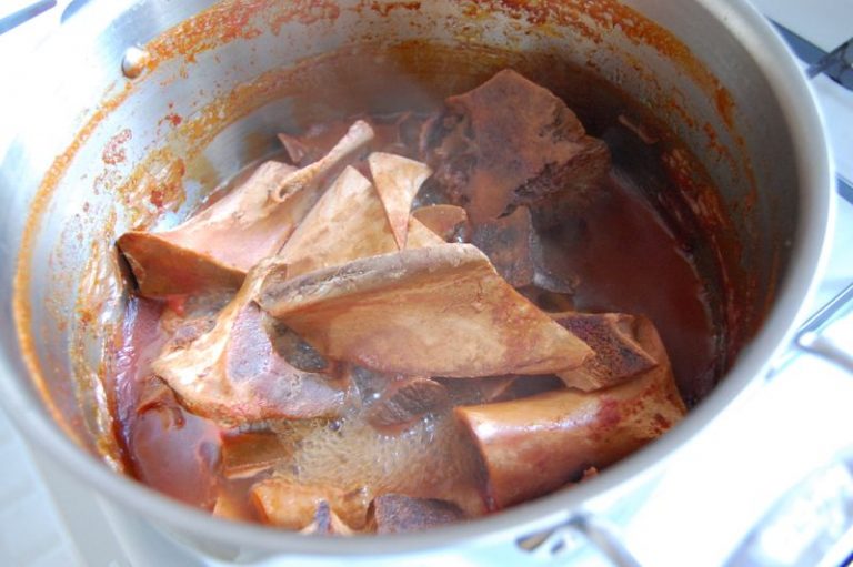 7 Victorian Foods You'd Probably Hate