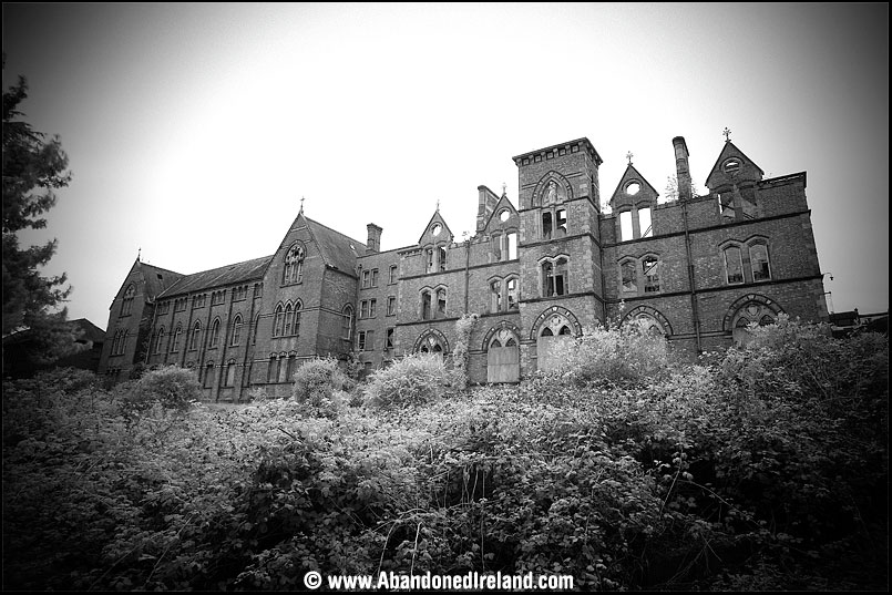 15-of-the-world-s-creepiest-abandoned-asylums