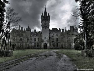 A Not So Charming Fairytale: Abandoned Castles From All Over the World ...