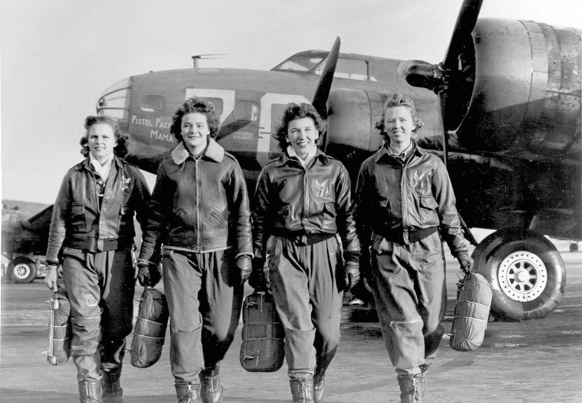 Honoring Female World War II Pilots