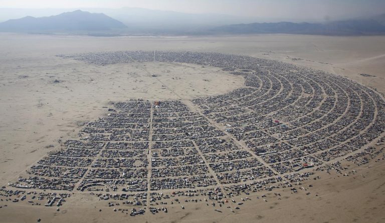 The Burning Man Annual Gathering Is The Ultimate Form Of Artistic Self ...