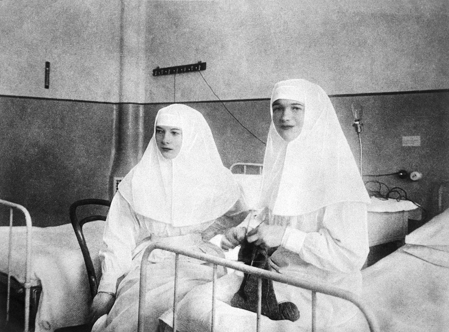Grand Duchess Olga & Tatiana Nikolaevna of Russia 8X10 Photo House of Romanov 37 
