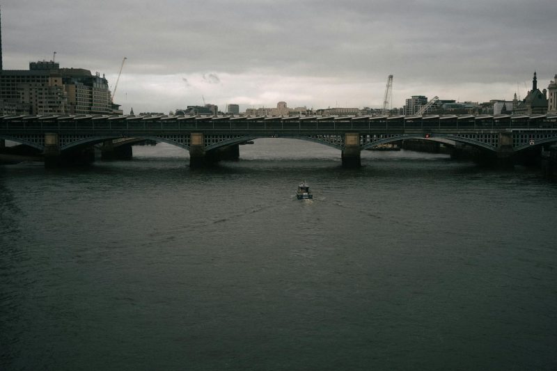 Comparing Thames River Burials: Bronze Age to Modern Times