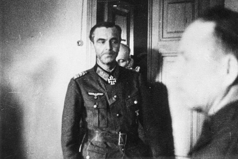 Paulus vs Hitler: Suicide, Surrender and Stalingrad