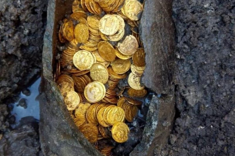 Roman Gold in a Soapstone Jar: 5 Things It Tells Us