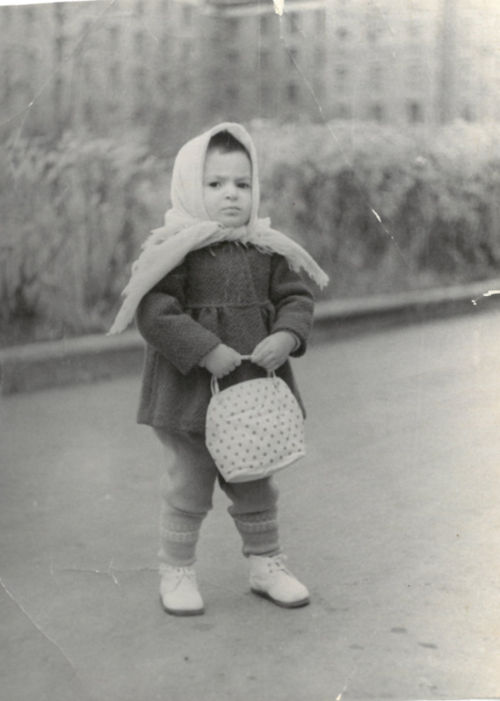 5 Things a 1965 Kindergarten Photo Really Shows
