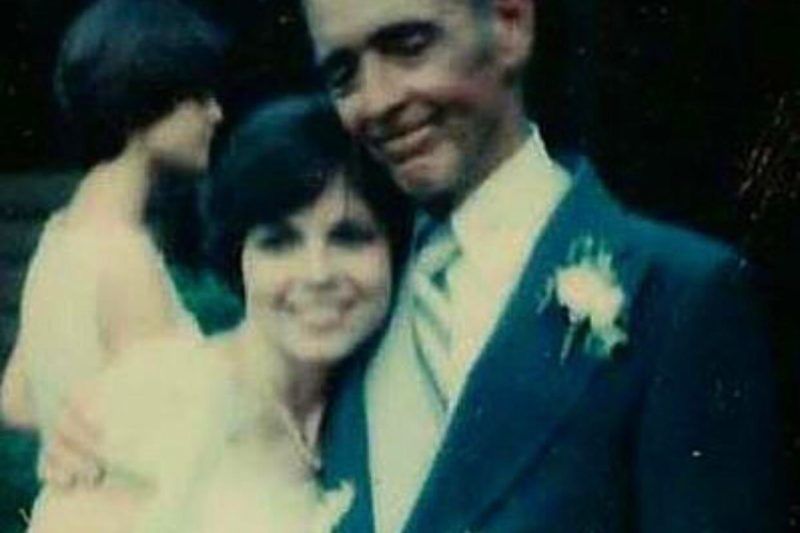 5 Things That Wedding Photo From 1979 Gets Right