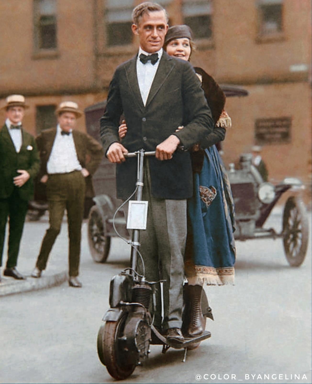 Autoped vs E‑Scooter: The First Scooter Craze