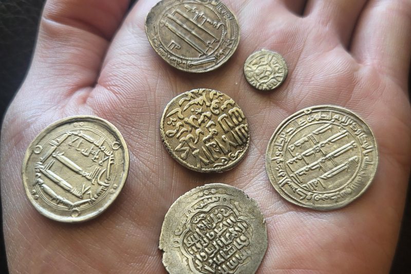 Medieval Islamic Coins: How Money Made an Empire