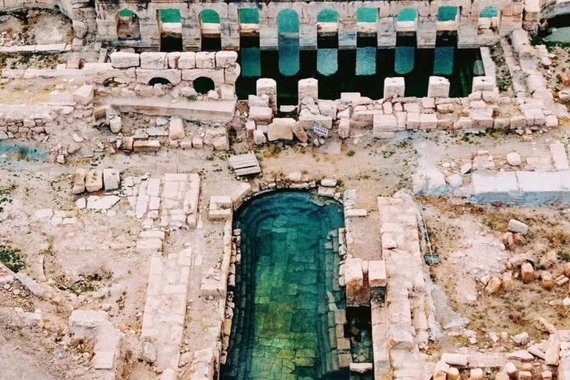 The Roman Bath in Türkiye That Never Cooled Down