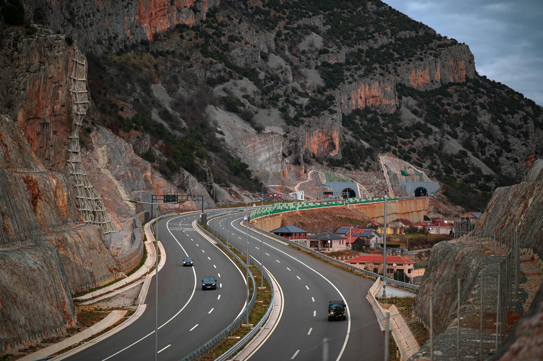 What If Leonidas Had Not Died at Thermopylae?